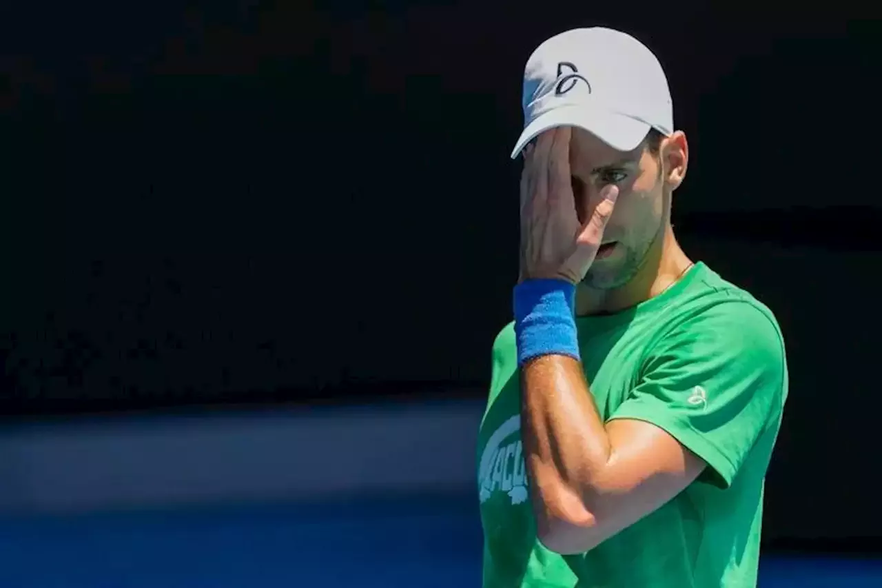 Australia decidió expulsar a Novak Djokovic, que ahora asiste a una audiencia con el mismo juez que lo había liberado