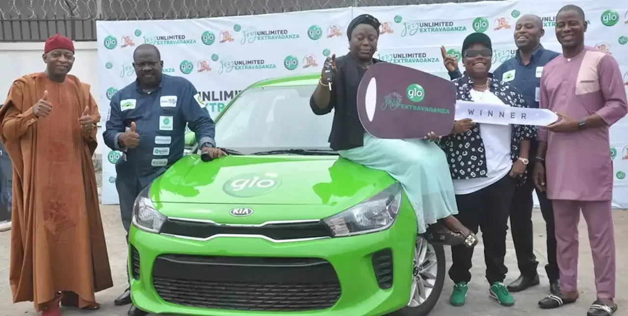 Joy Unlimited Extravaganza: Glo presents 13th car in Lagos, 2 more to go | TheCable