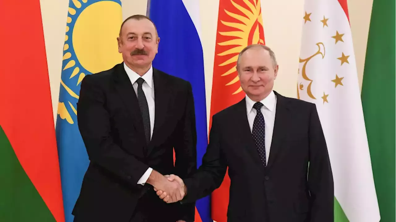 Путин и Алиев обсудили украинское урегулирование и ситуацию в Казахстане