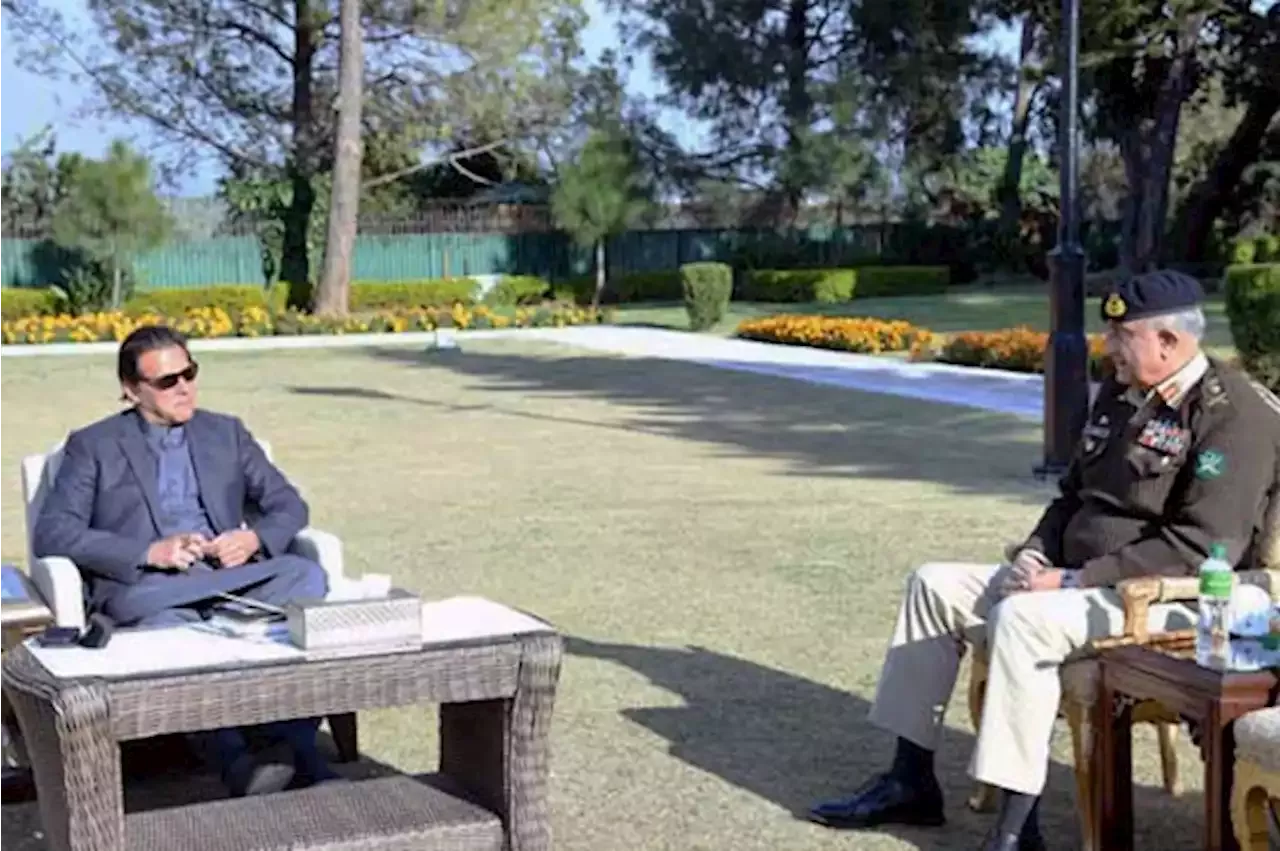 آرمی چیف جنرل قمر جاوید باجوہ کی وزیراعظم عمران خان سے ون آن ون ملاقات