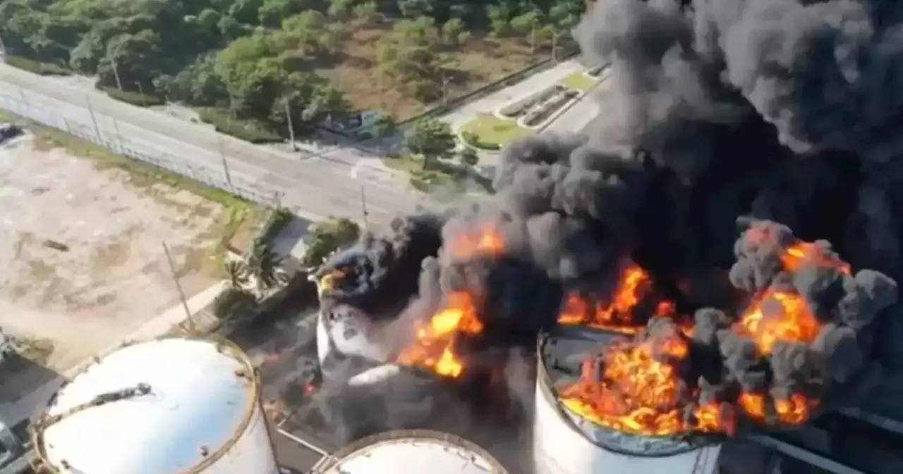 Incendio en Barranquilla tiene al barrio Las Flores sin energía, comercio y  transporte público