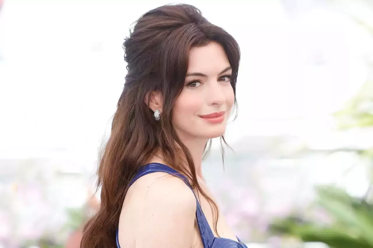 Read Anne Hathaway’s Satisfying Rant About Roe V. Wade And The Baby Formula Shortage