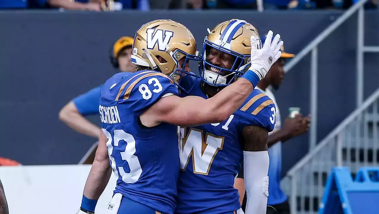 Winnipeg Blue Bombers blitz Saskatchewan Roughriders in Banjo Bowl to  clinch playoffs