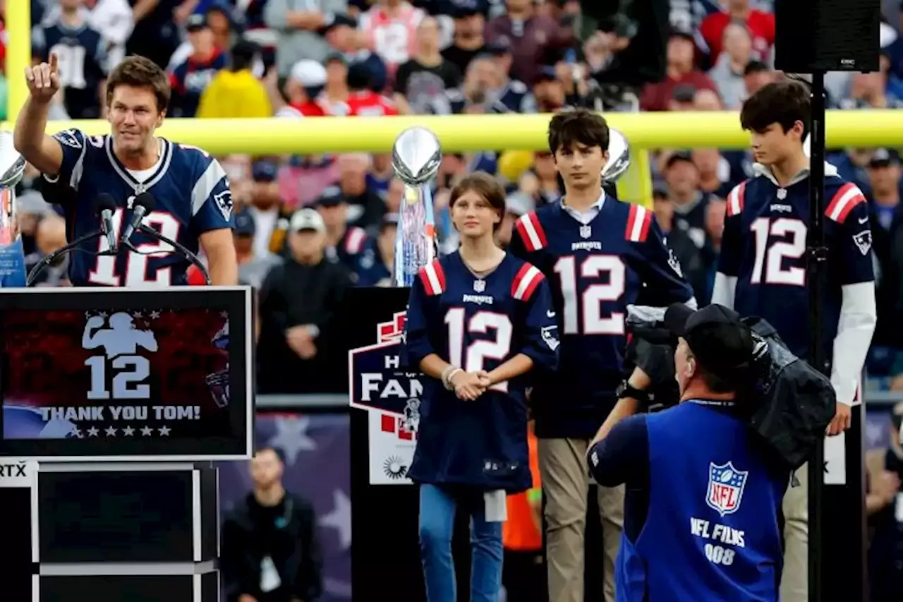Tom Brady returns to hero's welcome in New England and declares himself a ' Patriot for life